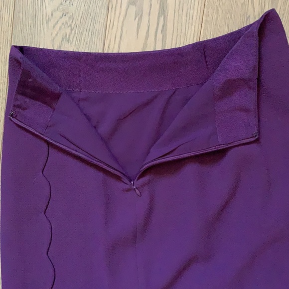 SOLD Club Monaco Crepe Skirt with Scallop detail size 0 - Picture 8 of 9